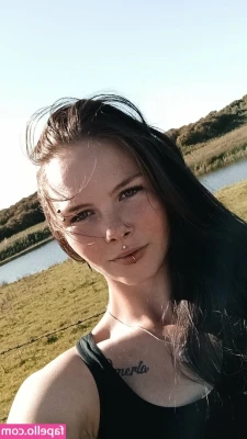 Sacha Carina [ sacha-carina ] - horny locked puppy