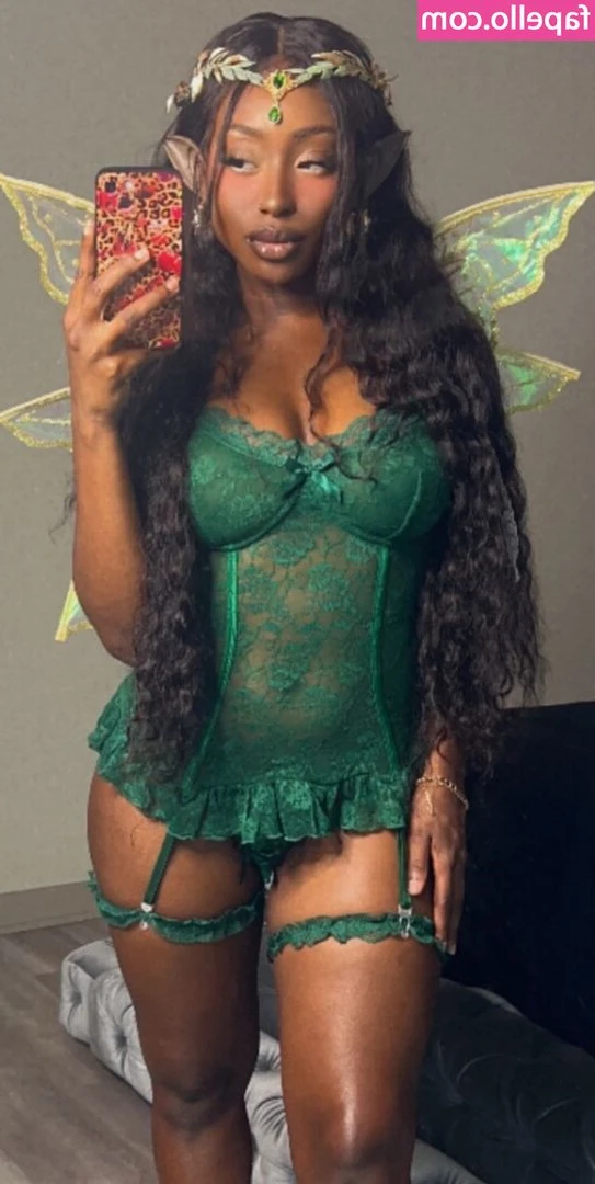 Kay Kay Gray [ kay-kay-gray ] - Where would you do it with me 😏
