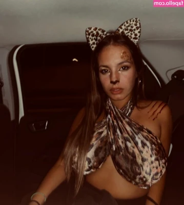 Alba Gallardo [ alba-gallardo ] - Can I grip your cock just like this 😍