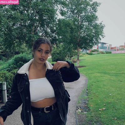 Alba Gallardo [ alba-gallardo ] - Thighs brows are in 😈 We love the creases baby don't we?