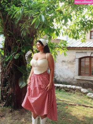 Anyabyanna - Will you DM me tomorrow? I need to play 😚