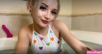 lolafae - Need a cock inside me 😩