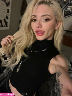 lolafae - MY LARGE BREASTS ARE SPILLING OVER IN THIS NEW CLOSE-UP FULL TOPLESS