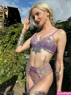 lolafae - What could you squirt on this just by looking