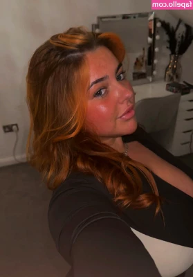 alyssa.garbett [ alyssa-garbett ] - Sometimes I just can’t get over how sexy my feet are 🥵  Photos