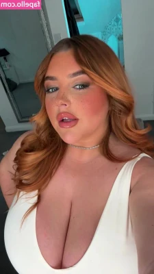 alyssa.garbett [ alyssa-garbett ] - up close and personal...