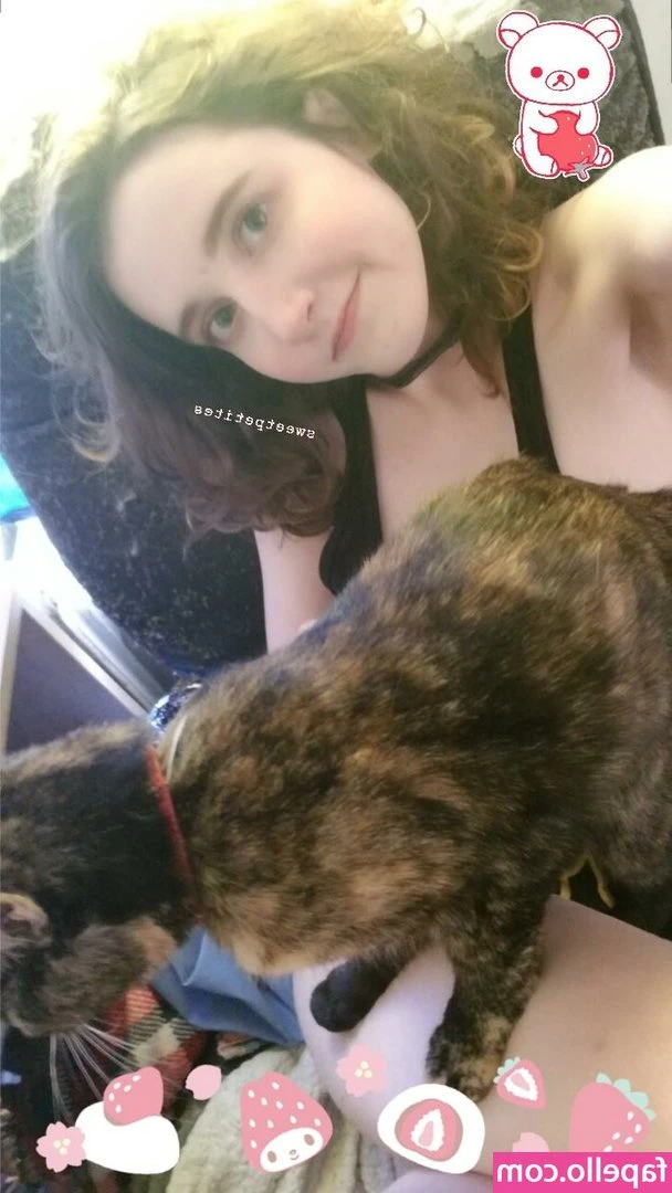 Sweetpetites - Check your chat 💬 I sent you a video😋🔥🎥