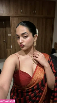 Shreya Vishakant [ shreya-vishakant ] - Can you see these two sisters 👯‍♀️ having a three some?
