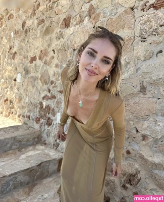 Chiara Ferragni [ chiara-ferragni ] - Pregunta por video de 11 minutos