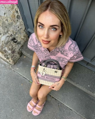 Chiara Ferragni [ chiara-ferragni ] - Smash or Pass this Christmas Slut    PrincessZozo  YourXxxmasQueen