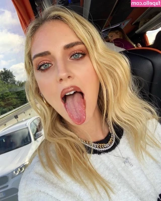 Chiara Ferragni [ chiara-ferragni ] - You ll find the rest of this set in your DMs