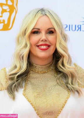 Roisin Conaty [ roisin-conaty ] - Whatever would you give me