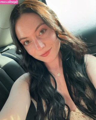 Awakeproductions - GIF  ¿Cual de los 2 te mola más?  Me parecen súper morbosos y