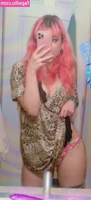 Killerkitty.xx [ killerkitty-xx ] - Ich bin untervögelt haha