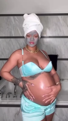  [ rihanna ] - My top goal is 1000 tonight so we getting freaky 😈🥹🫶🏻