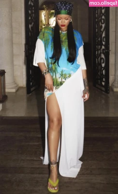 Rihanna - Some extras + nudes with my face