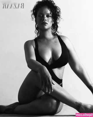 Rihanna - Full Body Workout     1 min each  30 secs rest  4 Cycles total  1 min