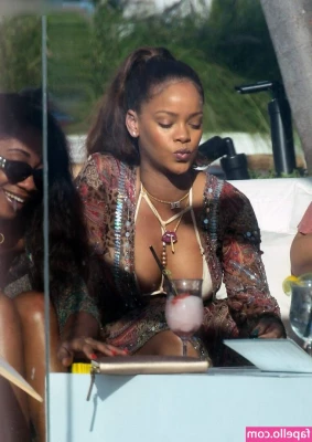 Rihanna - Your main squeeze