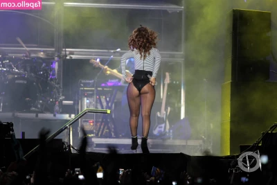 Rihanna - Twas a HOT one at work today part 1