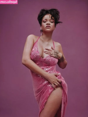 Rihanna - leave a like if  you like my booty in fishnets