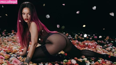 Rihanna - This is what I call a lazy video...I tried to shoot it for Snapchat part 1