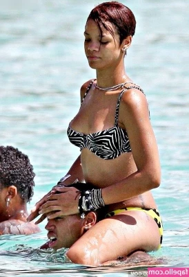 Rihanna - Set  30
