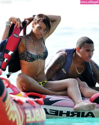 Rihanna - No content