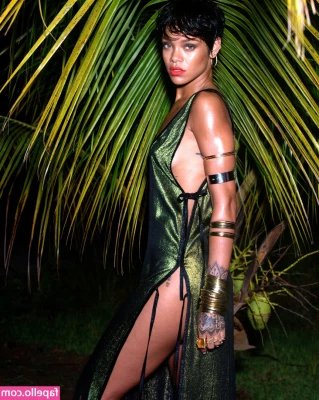 Rihanna - Feeling very suckable today