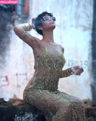Rihanna - Do you like it when im nude?😈