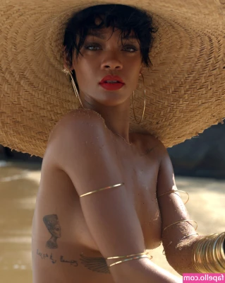 Rihanna - SkiMaskWay     Barbie Gucci      Snapchat  for private pix   or