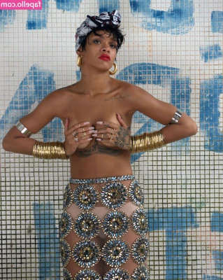 Rihanna - Absolutely love being bound like this