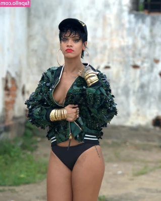 Rihanna - Mirror image with  daliamiu  Part 4