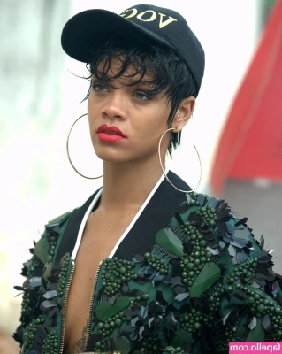 Rihanna - Una chica caliente 🔥