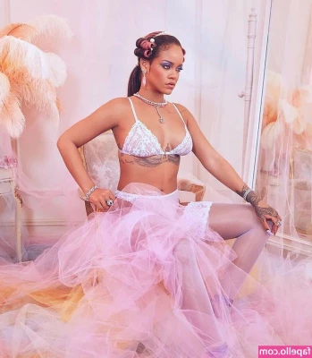 Rihanna - uno de nuestros momentos esperamos os guste kiss
