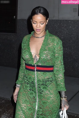Rihanna - Hablame al privado