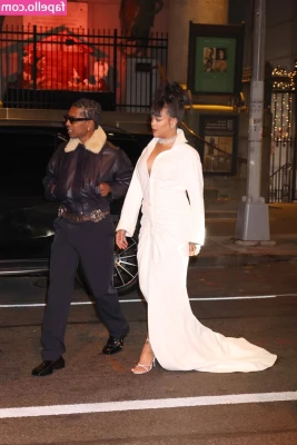Rihanna - Wanna cum inside my Chamber of Secrets? 💦  Like this post or leave