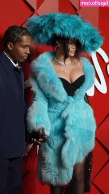 Rihanna - if you're up to play dm me now part 1