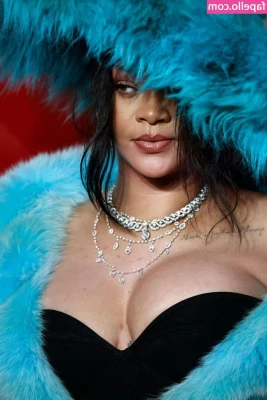 Rihanna - Here is that sneak peek from my photoset... Do you like this black
