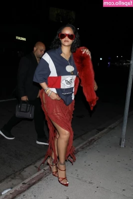 Rihanna - Hey babies