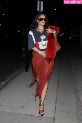 Rihanna - Happy November! Are you participating in No Nut November or All Nut