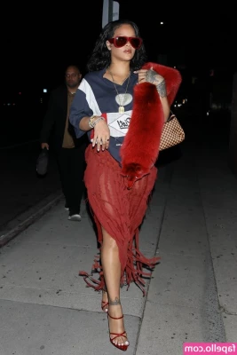 Rihanna - Playing with my spit while u watch me is my favorite hobby