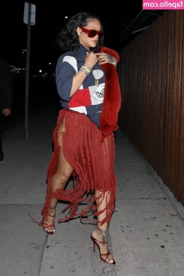 Rihanna - What's your favorite type of belly play!? part 1