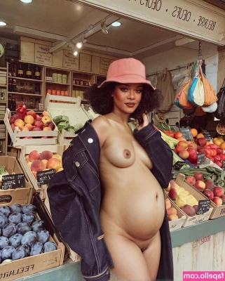 Rihanna - Busy?