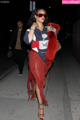 Rihanna - Let s drink a PBR and play some pinball
