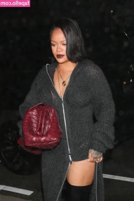 Rihanna - I’ve been battling hating my body lately which makes it hard to