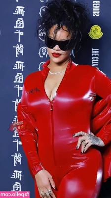 Rihanna - Here’s a big messy one for you part 1