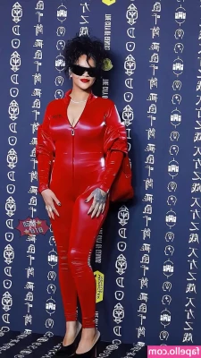 Rihanna - i m so horny right now