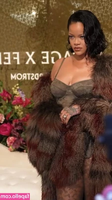 Rihanna - POV  you caught me taking a bath  Watch me get all sudsy and soaped