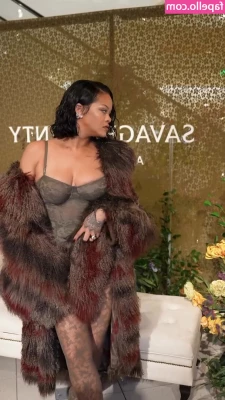 Rihanna - Watch my boyfriend tease my clit with my vibrator before fucking me  