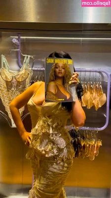Rihanna - Okay is anyone having problems posting?!?!?
